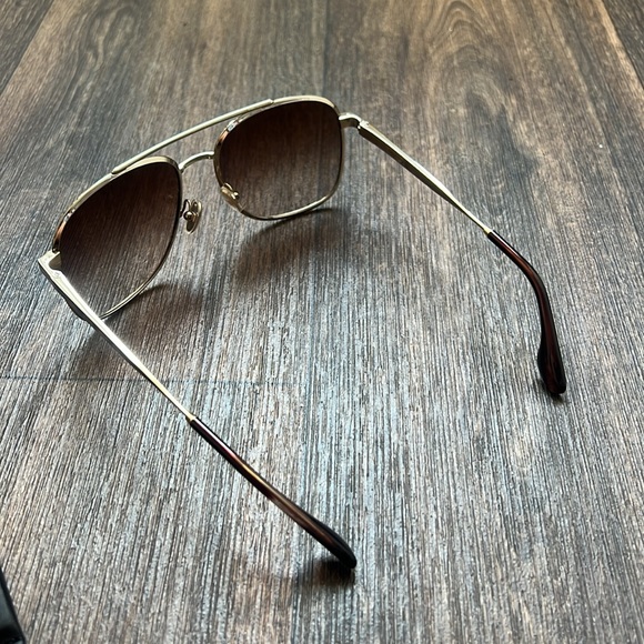 Victoria Beckham VB233s Sunglasses main image 3